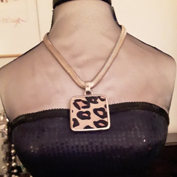 Chico's Jewelry - Chico's leopard pendant